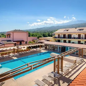 https://la-terra-dei-sogni-hotel-farm-house.sicilyhotelsitaly.net